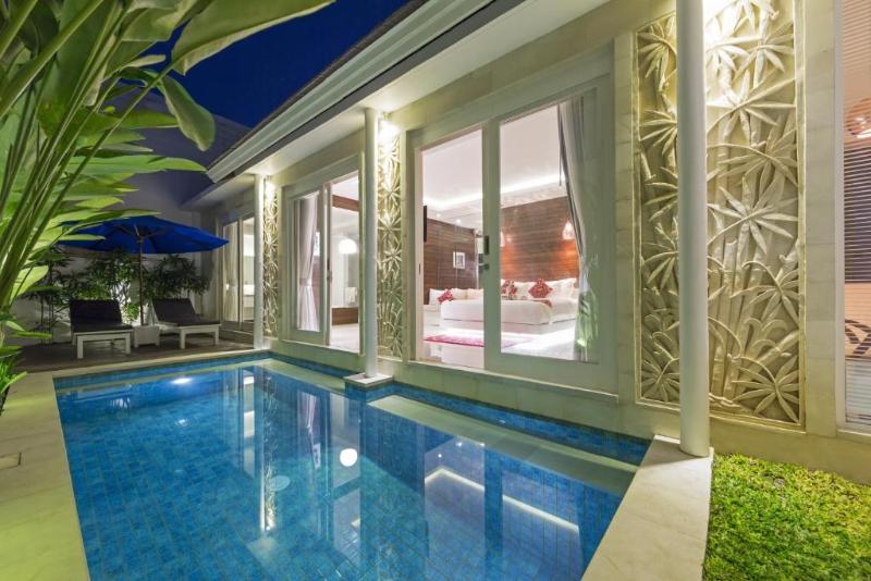 Bajra Bali Villa Seminyak - Oda