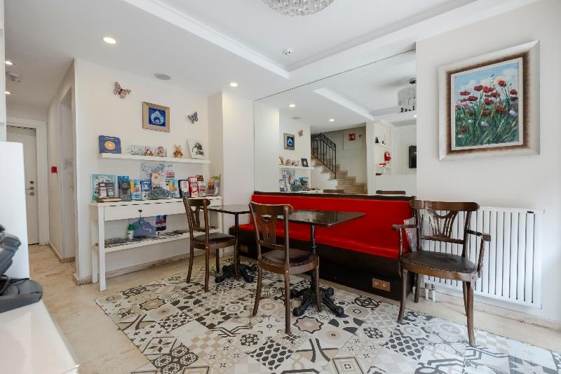 Ten Rooms Hotel - Lobi