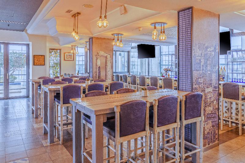 Crowne Plaza Amman - Bar