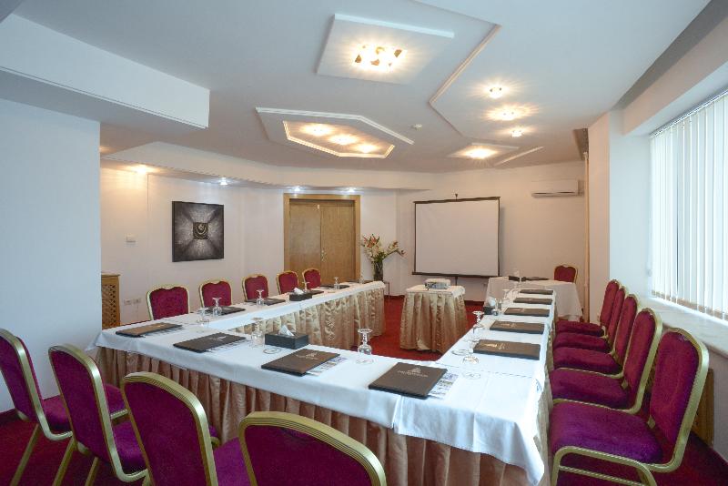 The Penthouse Suites - Toplantı