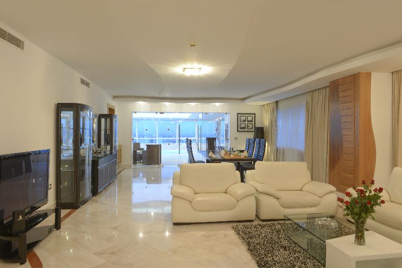 The Penthouse Suites - Oda