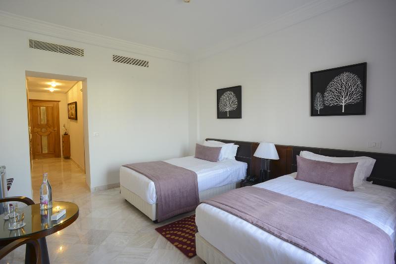 The Penthouse Suites - Oda