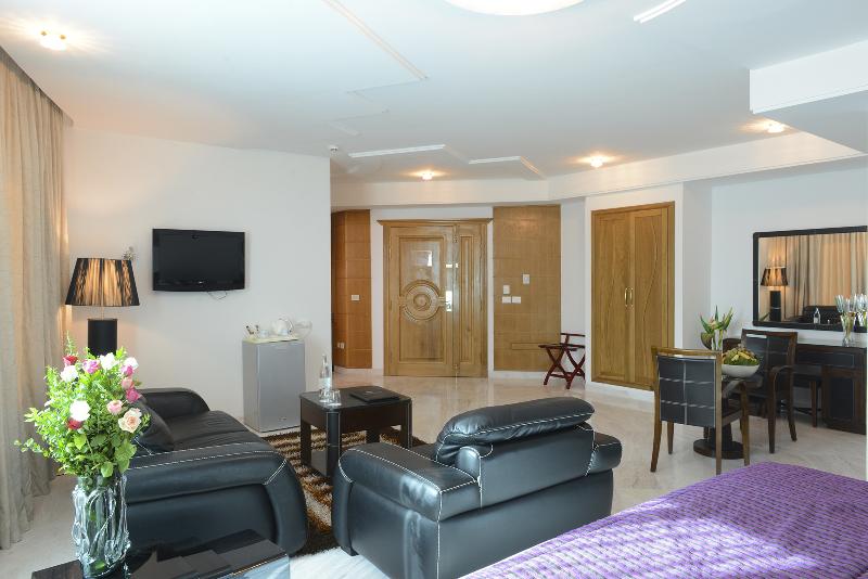 The Penthouse Suites - Oda