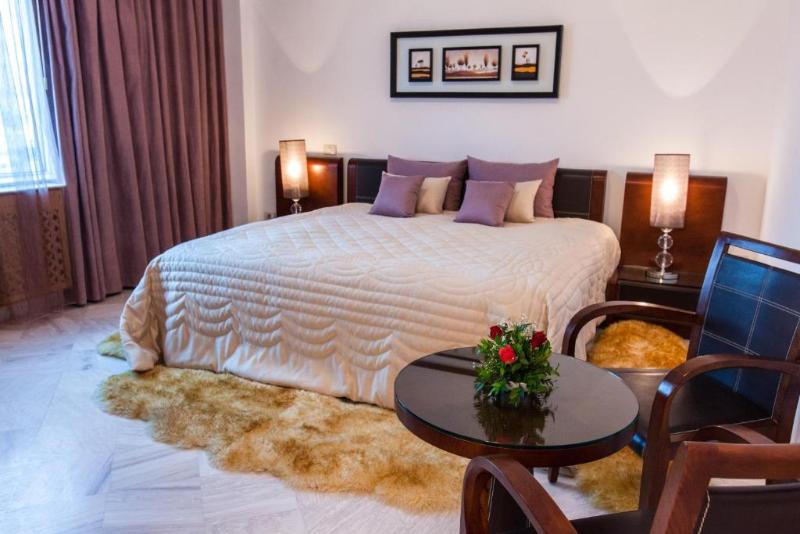 The Penthouse Suites - Oda