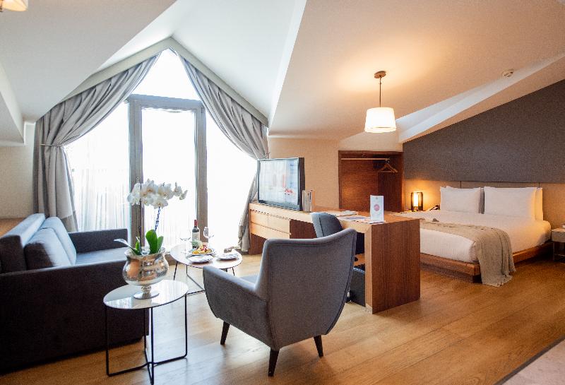 Dosso Dossi Hotels Downtown - Oda