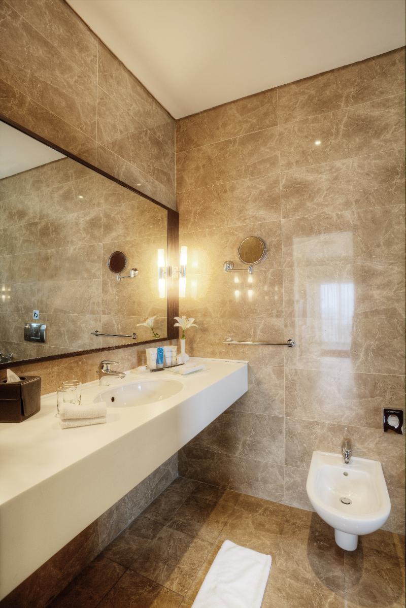 Grand Tala Bay Resort - Oda