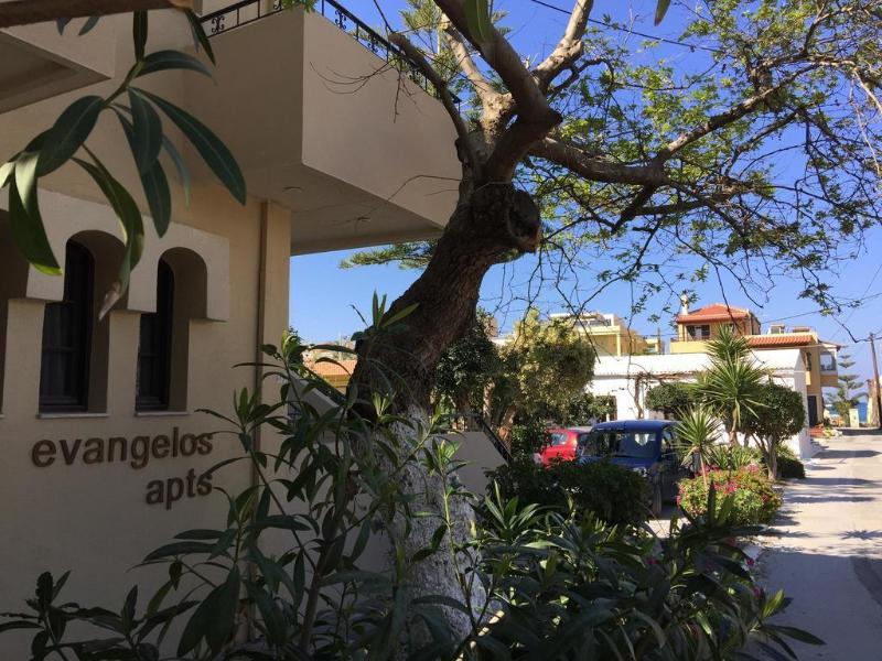 Evangelos Apartments - Genel
