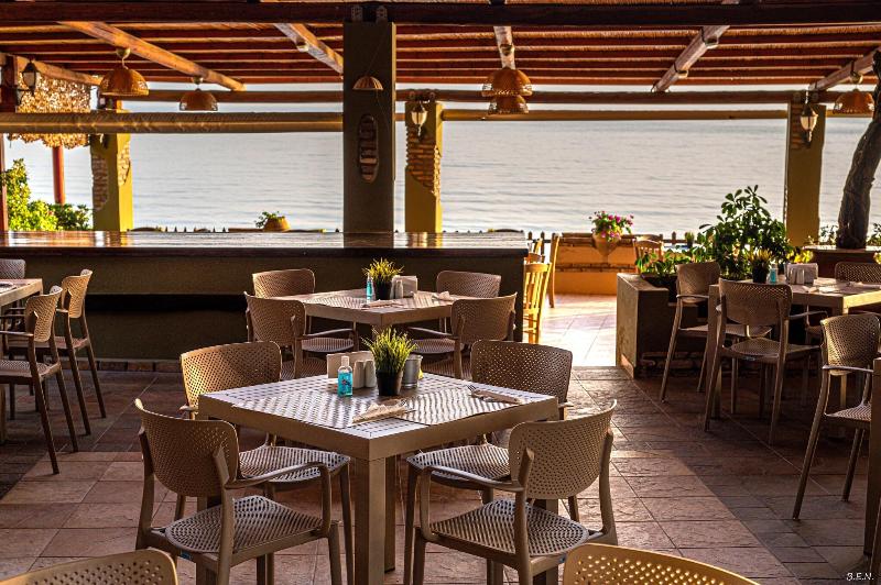 Castella Beach - Restoran