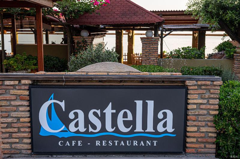 Castella Beach - Restoran