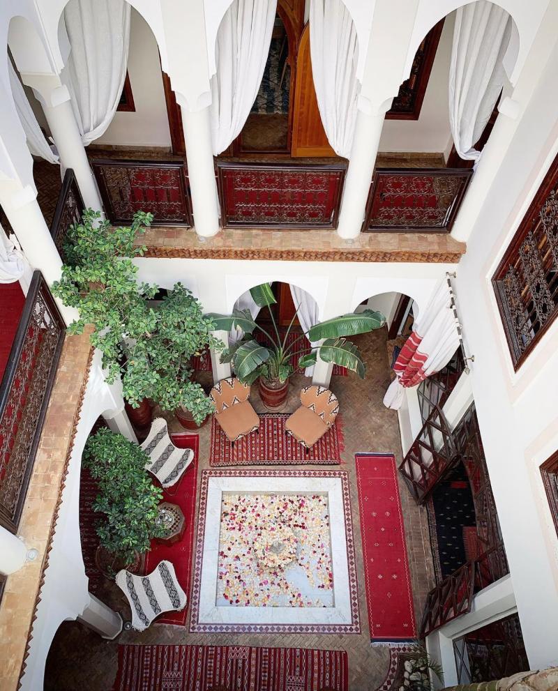 Riad Anais - Oda