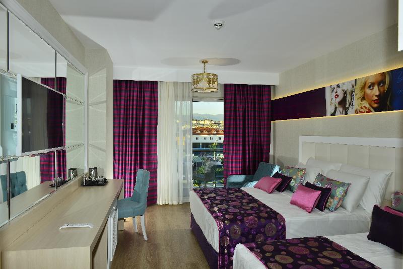 Azura Deluxe Resort & Spa Avsallar - Oda
