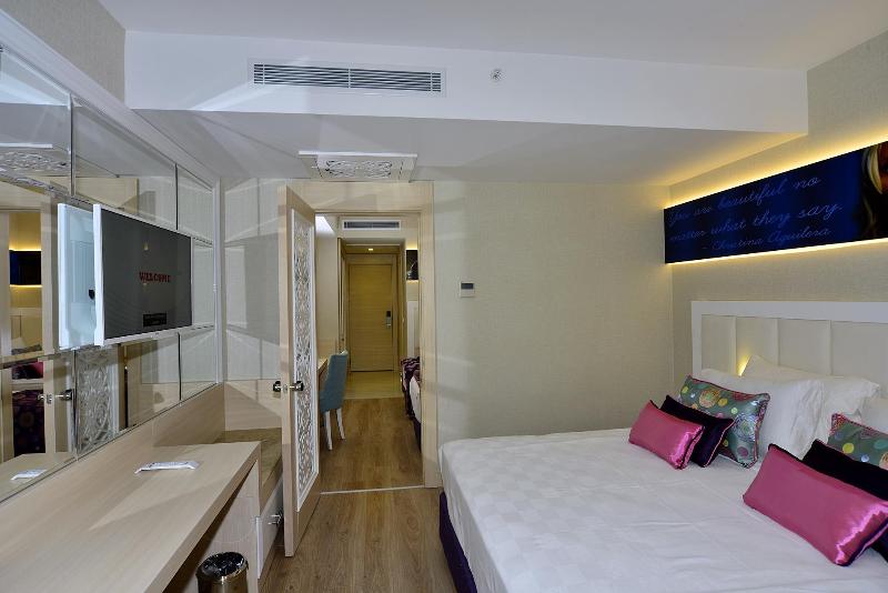 Azura Deluxe Resort & Spa Avsallar - Oda