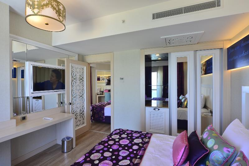 Azura Deluxe Resort & Spa Avsallar - Oda