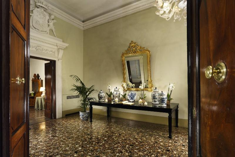 Palazzo Di Camugliano - Lobi