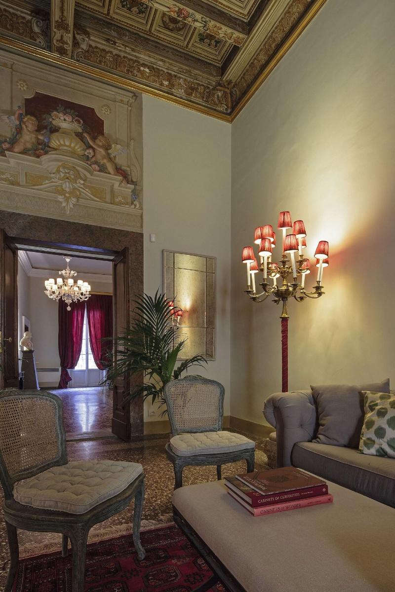 Palazzo Di Camugliano - Lobi