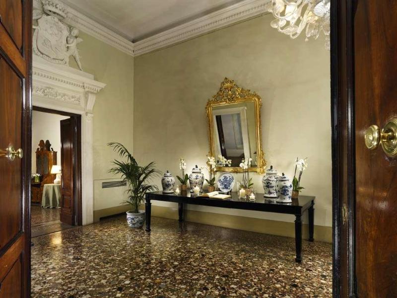 Palazzo Di Camugliano - Lobi