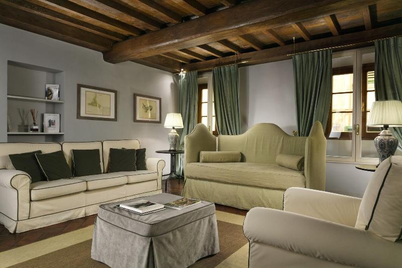 Palazzo Di Camugliano - Oda