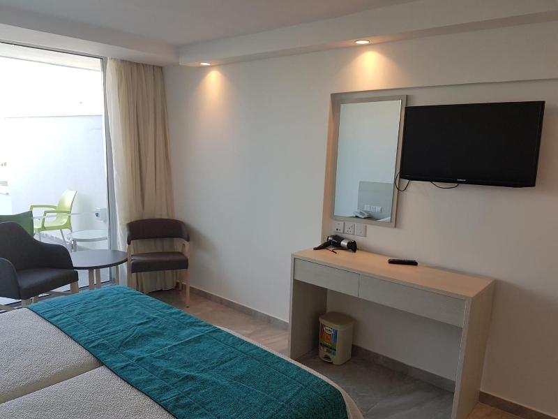 Melini Hotel Suites - Oda