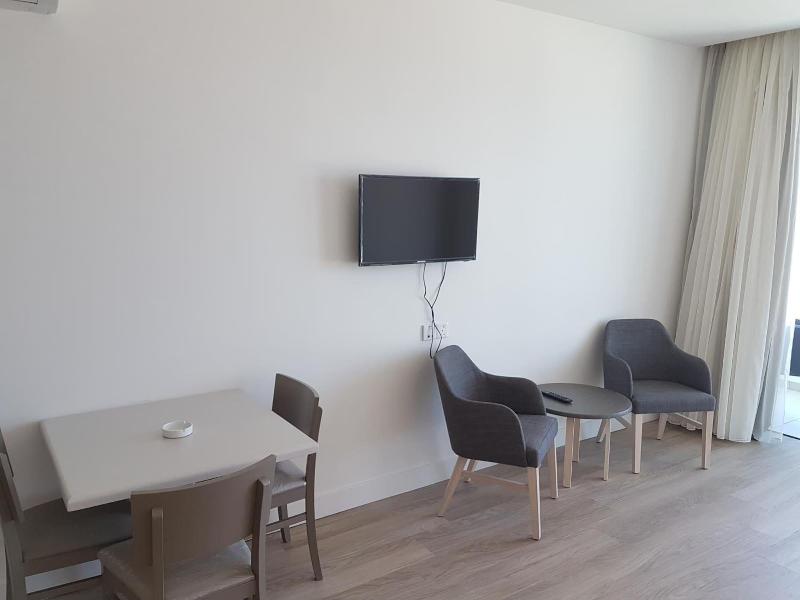 Melini Hotel Suites - Oda