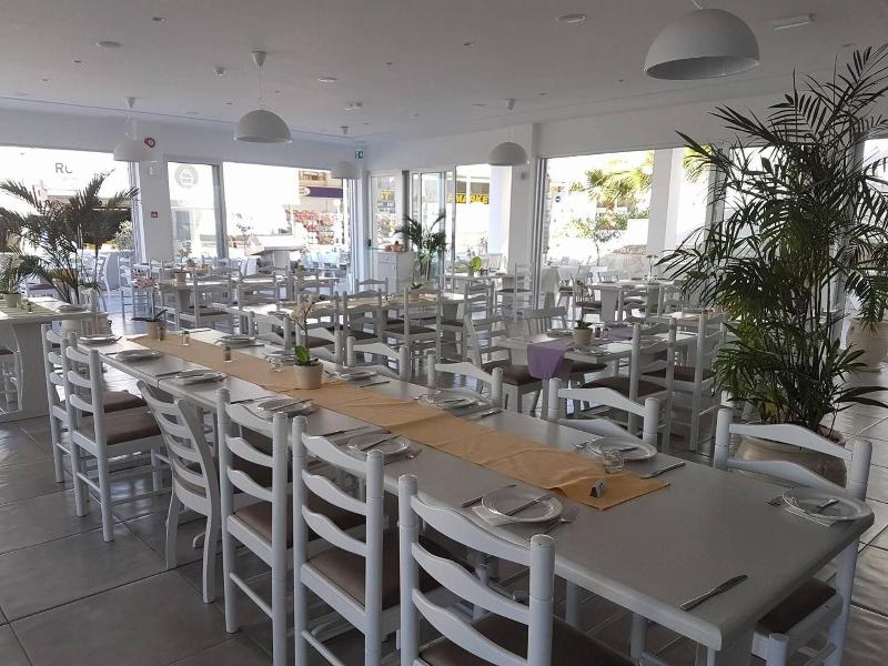 Melini Hotel Suites - Restoran