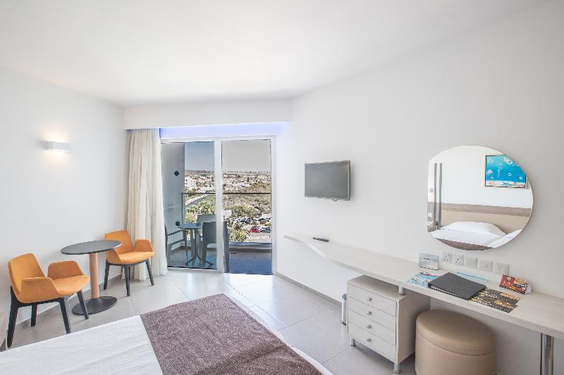 Vassos Nissi Plage Hotel & Spa - Oda