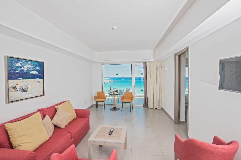 Vassos Nissi Plage Hotel & Spa - Oda