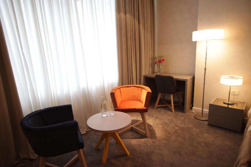 Best Western Premier Ark Hotel - Oda