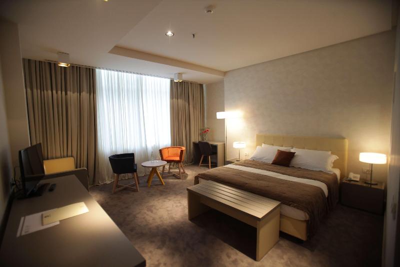 Best Western Premier Ark Hotel - Oda