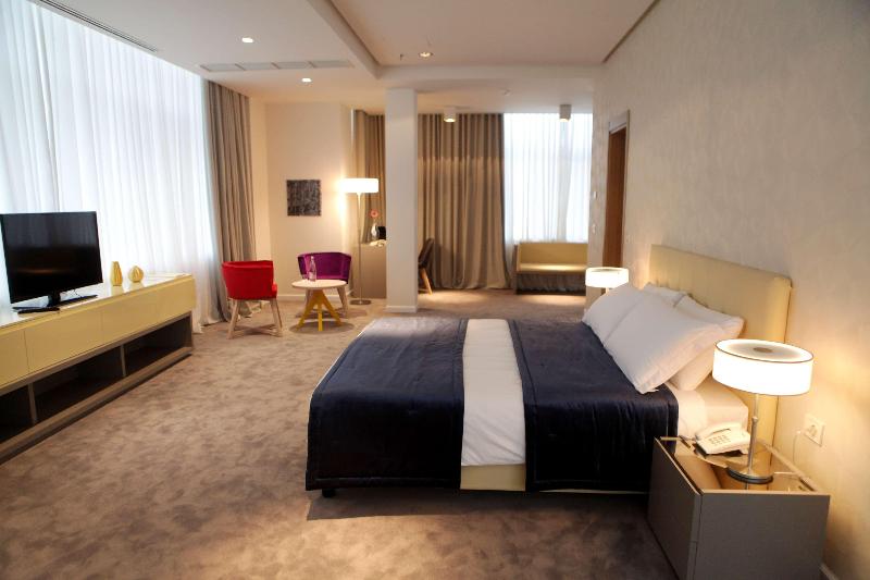 Best Western Premier Ark Hotel - Oda