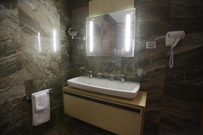 Best Western Premier Ark Hotel - Oda