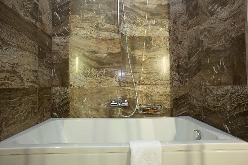 Best Western Premier Ark Hotel - Oda