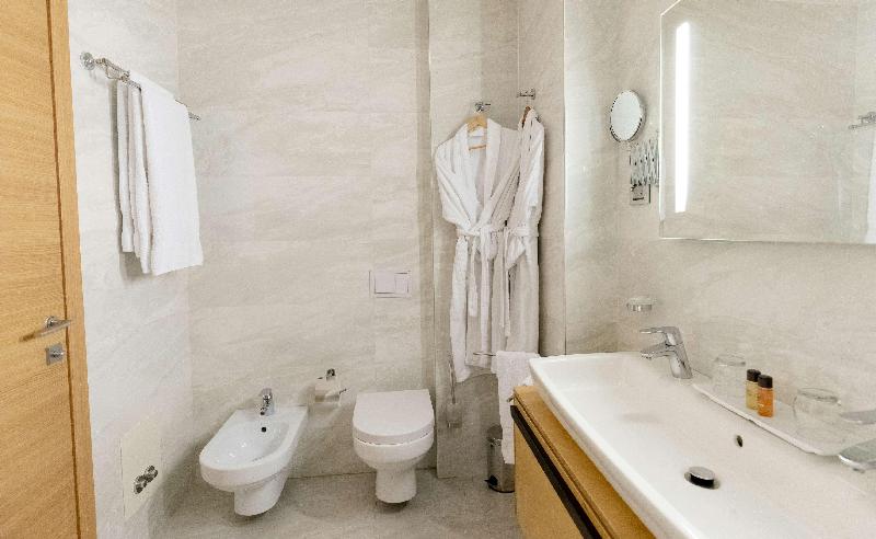 Best Western Premier Ark Hotel - Oda