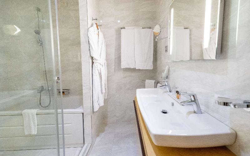 Best Western Premier Ark Hotel - Oda