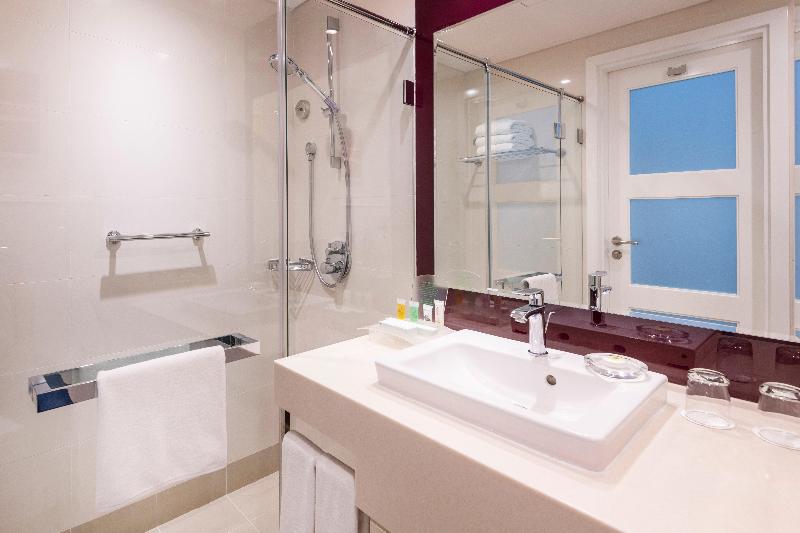 Holiday Inn Muscat Al Seeb - Oda