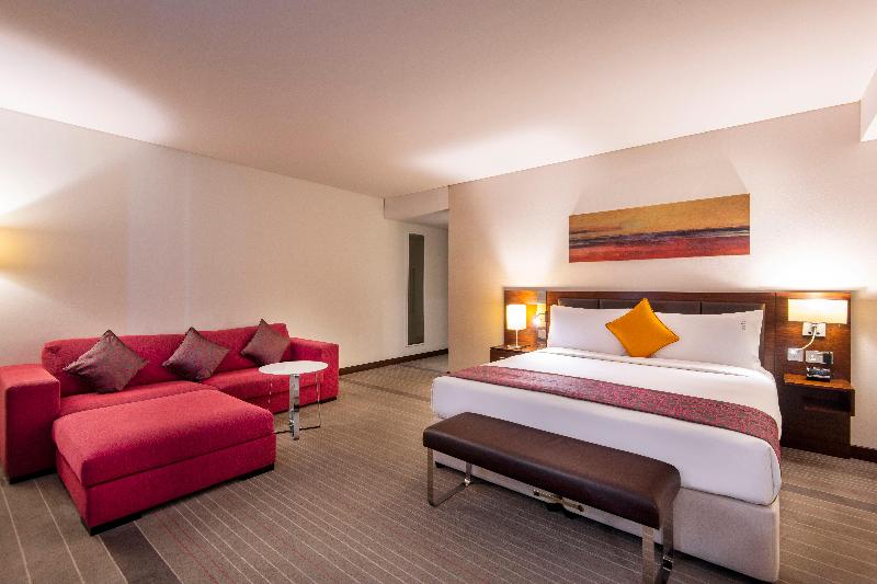 Holiday Inn Muscat Al Seeb - Oda
