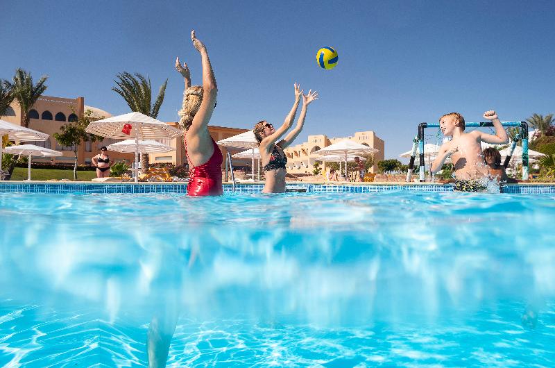 The Three Corners Equinox Beach Resort - Havuz