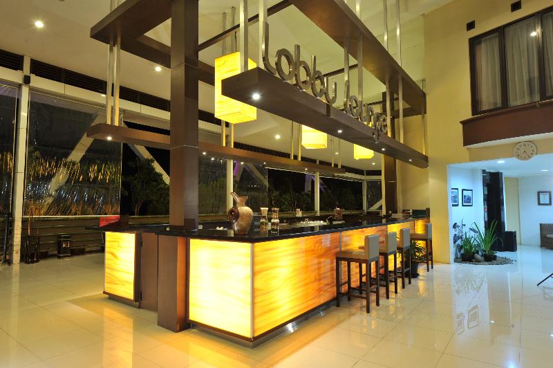 Palace Cipanas Puncak - Lobi