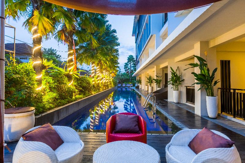 HARRIS Hotel Seminyak - Havuz