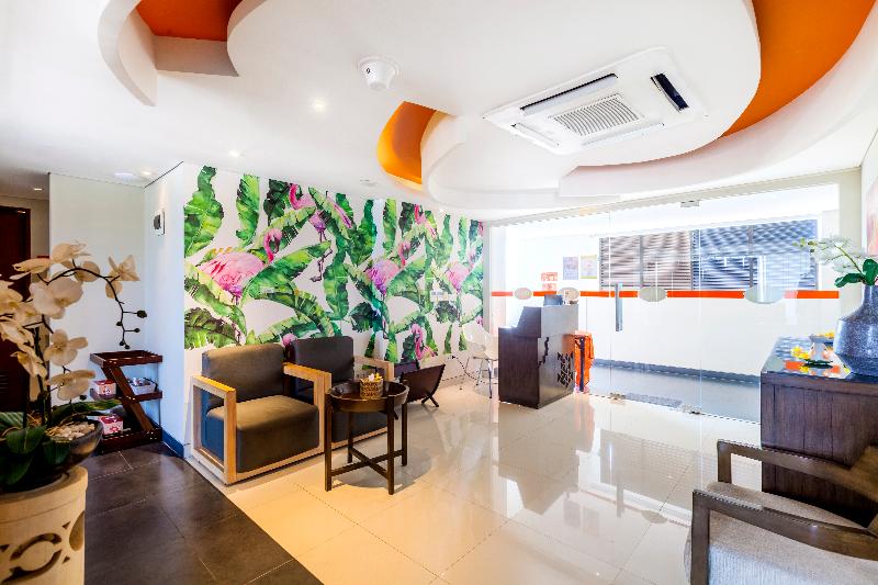HARRIS Hotel Seminyak - Teras