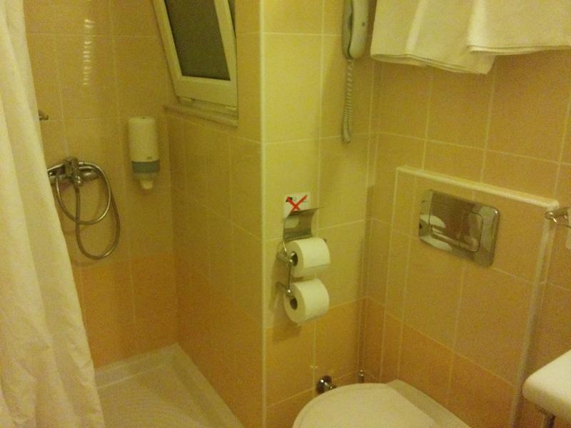 Atlantis Hotel - Oda