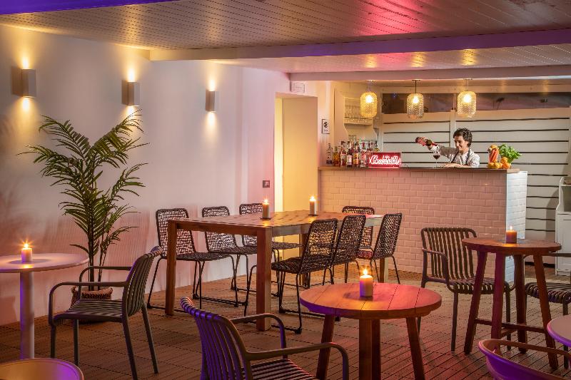 Fragrance St Peter Hotel - Teras