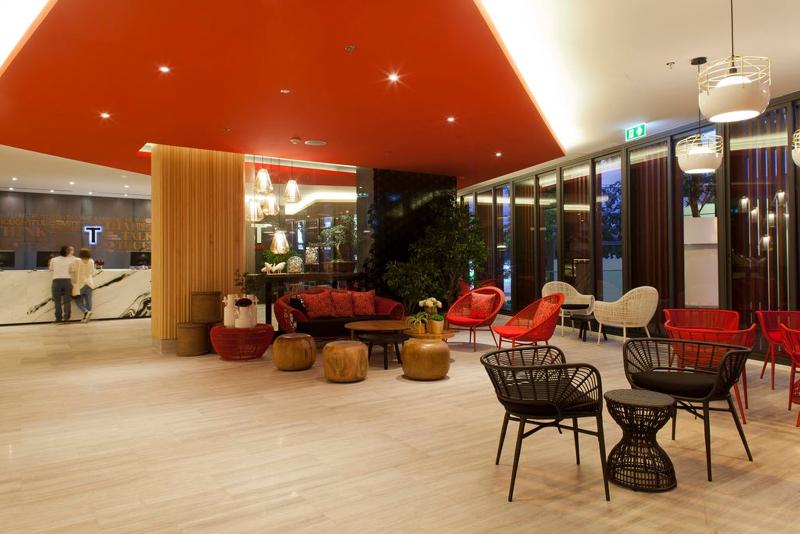 Eastin Tan Hotel Chiang Mai - Lobi