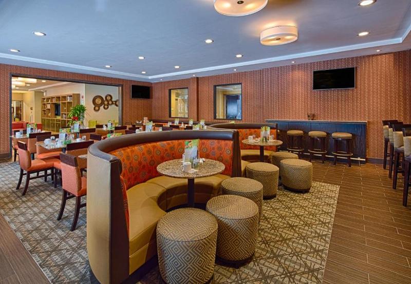Fairfield Inn Suites New York Staten Island - Restoran