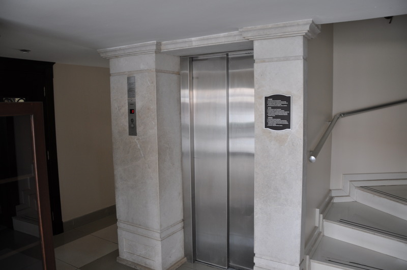 Almena Hotel - Lobi