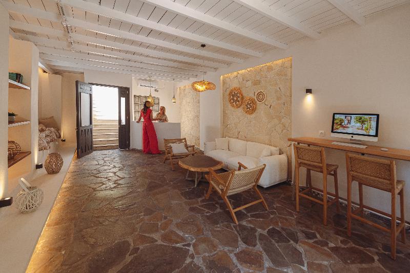 Ampelia Hotel Kassandra - Lobi