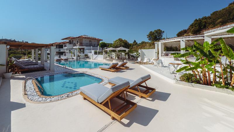 Ampelia Hotel Kassandra - Havuz