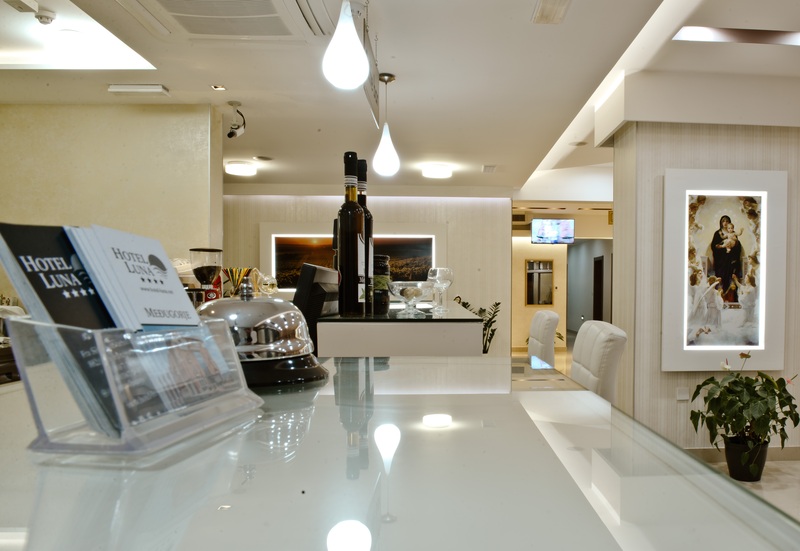 Luna - Bar