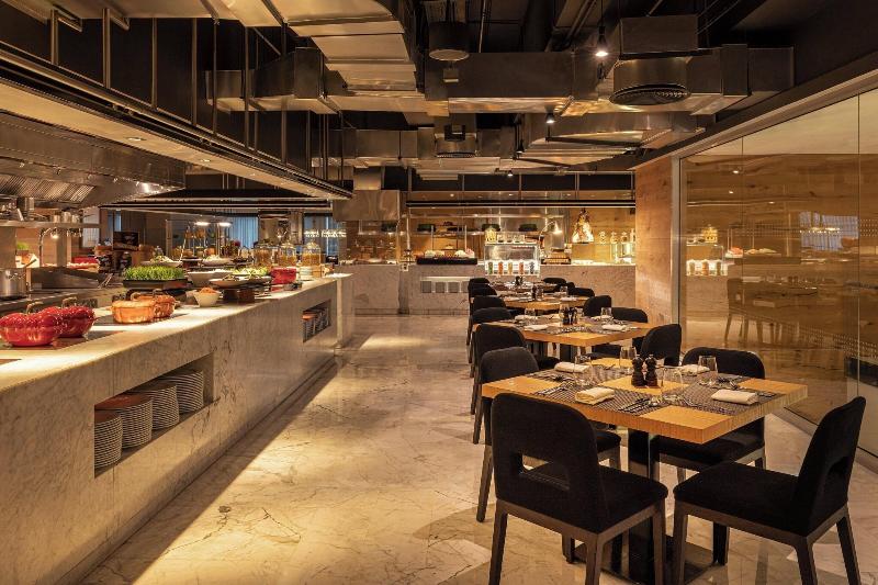 Sheraton Grand Hotel Dubai - Restoran