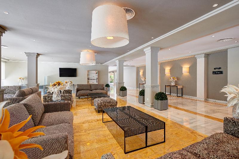 Protur Badia Park Aparthotel - Lobi