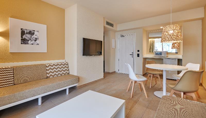 Protur Badia Park Aparthotel - Oda